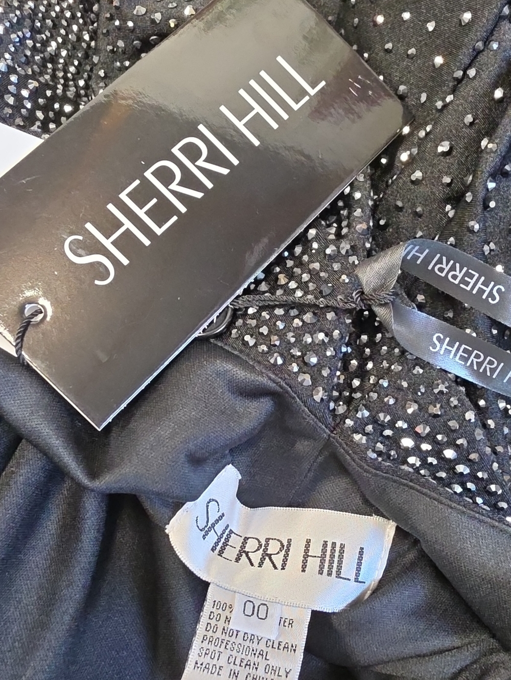 Sherri Hill NWT Black Rhinestone One Shoulder Cape Dress Size 00 #54858 - Picture 6 of 6